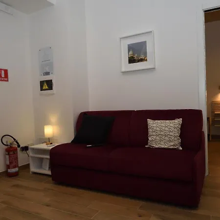 Lg - Near Vatican City, Daire *