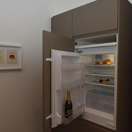 Lg - Near Vatican City, Daire *